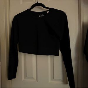 Long sleeve work out crop top